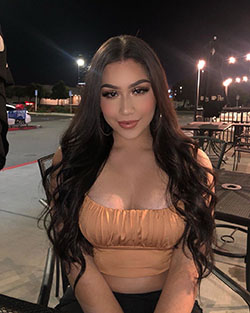 Alondra Mendoza Black Hair Color Ideas, Cute Face, Natural Glossy Lips: Long hair,  Brown hair,  Black hair,  Hairstyle Ideas,  Cute Instagram Girls  