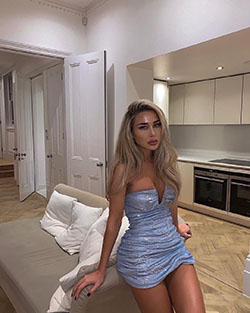 Anna Mathilda woman thighs, legs pic, in blond hairs: Long hair,  Blonde Hair,  Sexy Outfits,  Hot Dresses,  Anna Mathilda  