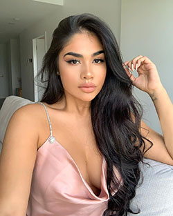 Maria Perez hot girls photoshoot, Natural Black Hair, Lips Smile: Long hair,  Black hair,  Instagram girls,  Hairstyle Ideas,  Cute Instagram Girls  