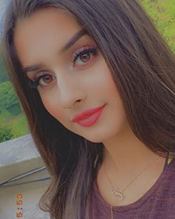 Alishbah Anjum Black Hair Women, Lovely Face, Lips Smile: Black hair,  Hairstyle Ideas,  Cute Girls Instagram,  Cute Instagram Girls,  Alishbah Anjum Instagram  