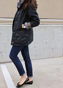 Classic barbour jacket women, street fashion, waxed jacket: Black Outfit,  Street Style,  Jacket Outfits  