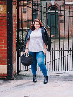 Blue lookbook fashion with leggings, jacket, denim: Street Style,  Blue Outfit  