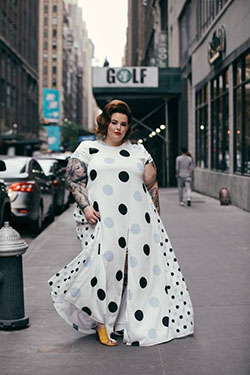 Tess holliday street style plus size model, black and white: Street Style,  Polka dot,  White Outfit,  Date Outfits,  Black And White  