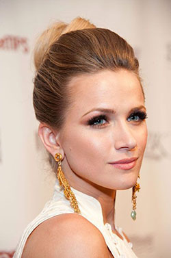 Shantel VanSanten Face Makeup, Beautiful Lips, Hairstyle For Girls: Hairstyle Ideas,  Cute Instagram Girls,  Shantel VanSanten  