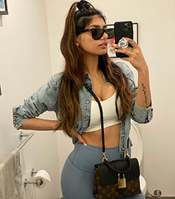 Mia Khalifa Hot Casual Look: Mia Khalifa  