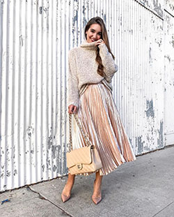 Velvet midi skirt outfit pleated skirt beige, street fashion: Skirt Outfits,  Street Style,  Beige And Brown Outfit,  Velvet Outfits,  Pleated Skirt  