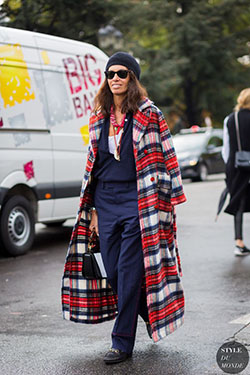 Colour outfit ideas 2020 viviana volpicella street paris fashion week, milan fashion week: fashion blogger,  Fashion week,  Street Style,  Paris Fashion Week,  Milan Fashion Week,  Plaid Outfits  