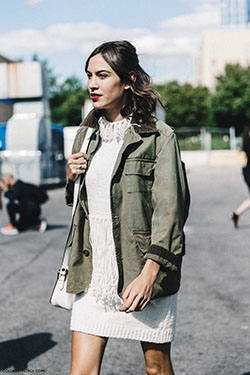 Alexa chung street style spring: Street Style,  fashion blogger,  Fashion show,  Fashion week,  Alexa Chung,  Cargo Jackets  