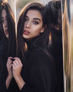 Maja Strojek Dark Black Hairs, Bautiful Face, Beautiful Lips: Long hair,  Black hair,  Hairstyle Ideas,  Cute Girls Instagram,  Cute Instagram Girls,  Maja Strojek  