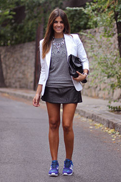 White colour outfit ideas 2020 with blazer, jacket, shorts: White Outfit,  Street Style,  T-Shirt Outfit  