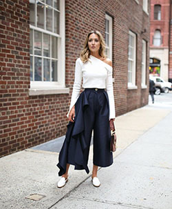 White colour outfit ideas 2020 with capri pants, trousers, crop top: Crop top,  T-Shirt Outfit,  White Outfit,  Capri pants,  Street Style,  One Shoulder Top  