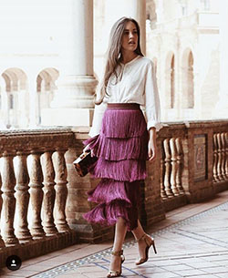 Dresses ideas falda de flecos twinset fringed skirt, street fashion: fashion model,  Street Style,  Fringe Skirts  