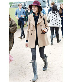 Hunter boots alexa chung hunter boot ltd, wellington boot: Trench coat,  Alexa Chung,  Wellington boot,  Street Style,  Boot Outfits  