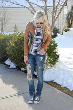 Brown leather jacket with converse: Casual Outfits,  T-Shirt Outfit,  Street Style,  Boxy Jacket  