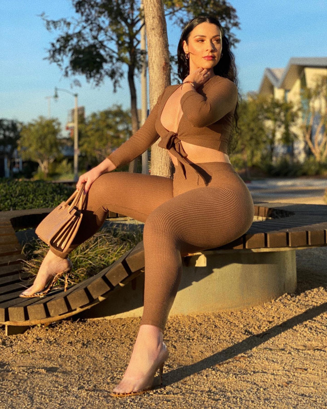 Viktoria Kay Hot Baddie Look In Brown Skin Tight Dress: Viktoria Kay,  Baddie Outfits,  Swag outfits  