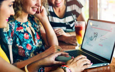 Interesting Reasons Why Every eCommerce Site Needs Blogs: 