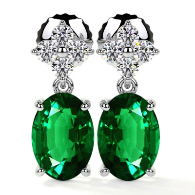 Alexandrite Earrings in White Gold: 