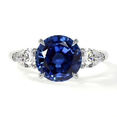 Blue Sapphire Engagement Rings in Prong Set: 