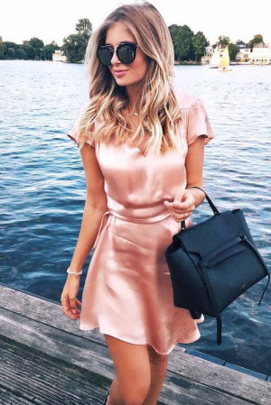 Short rose gold satin dress: 