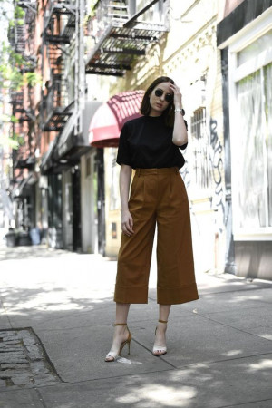 Brown square pants outfit, fashion accessory: 