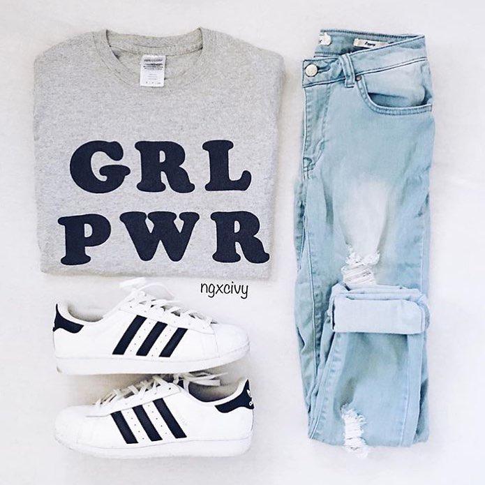 girl power
-Merry Christmas to all of you that celebrate!
-AND WE MADE IT TO 10K...: 