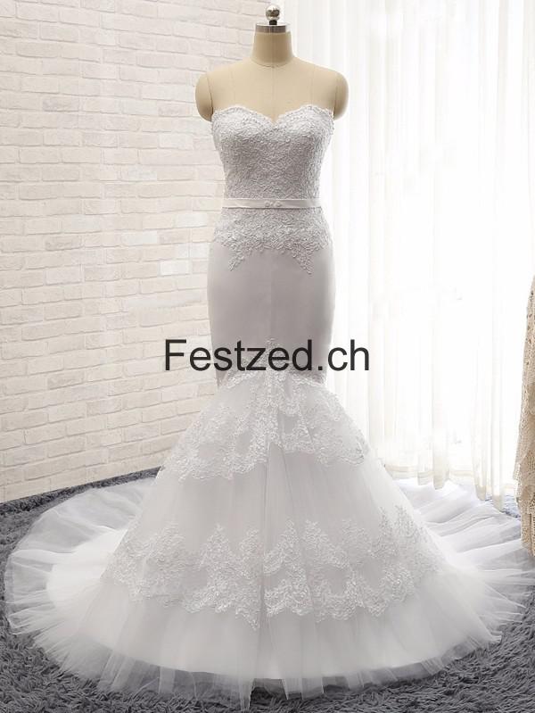 V-Ausschnitt Bodenlang Spitze Brautkleider