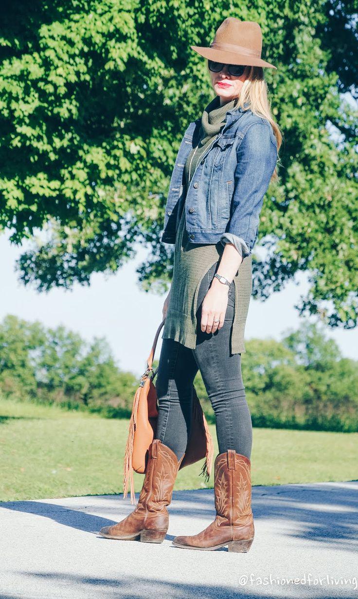 Western Outfit Ideas In Cowgirl Boots And Jeans: Jeans Outfit,  Skinny Jeans,  Jean jacket,  Cowboy boot,  Slim-Fit Pants,  Boot socks,  Denim jacket,  Cowgirl Outfits,  cowgirl boots,  Country Outfits  