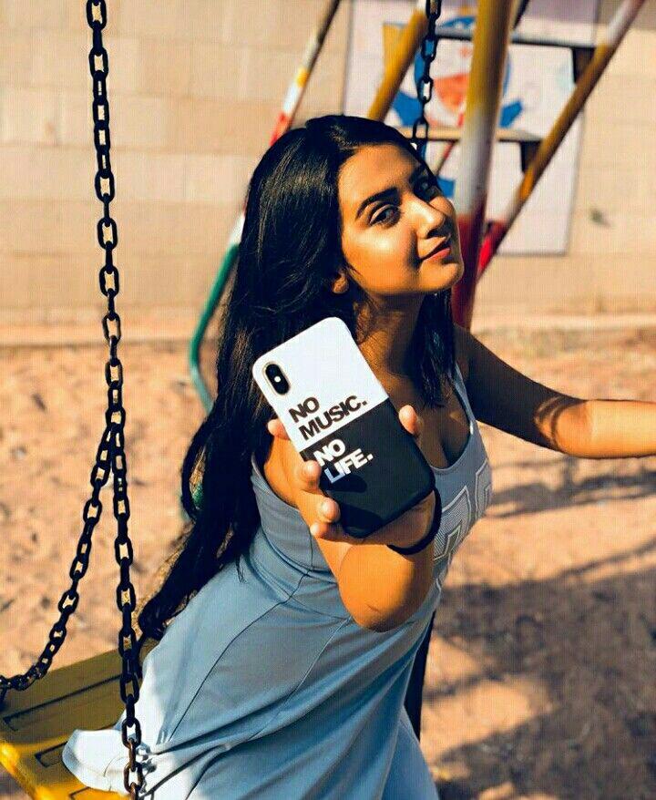 Main Lakshmi Tere Aangan Ki. Roshni Walia Child actor: Faizal Khan,  Child actor,  Roshni Walia,  Shraddha Arya,  Sweety Walia,  Roshni Walia Instagram  