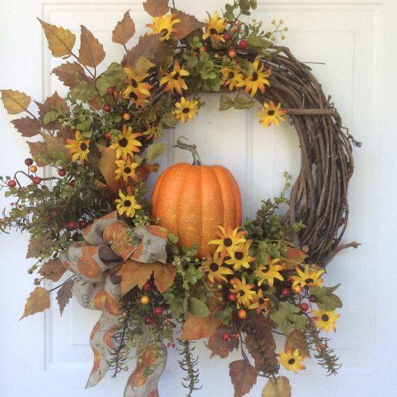 Christmas Day,  Christmas decoration: Christmas Day,  Christmas decoration,  Floral design,  Seasonal Wreaths,  Spring Wreaths  