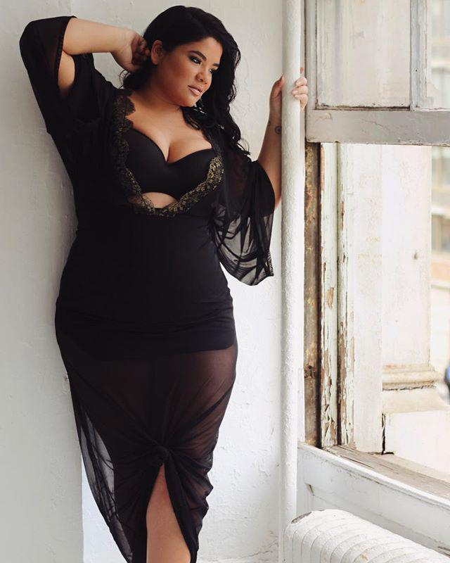 Fashion Nova, Plus-size model Frankie Tavares: Plus-Size Model,  fashion model,  Body Goals  