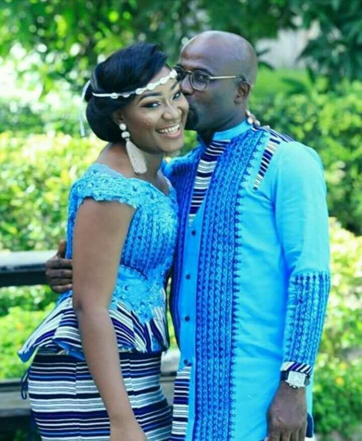 Africain mariage traditionnel 2019: Kente cloth,  Matching African Outfits  