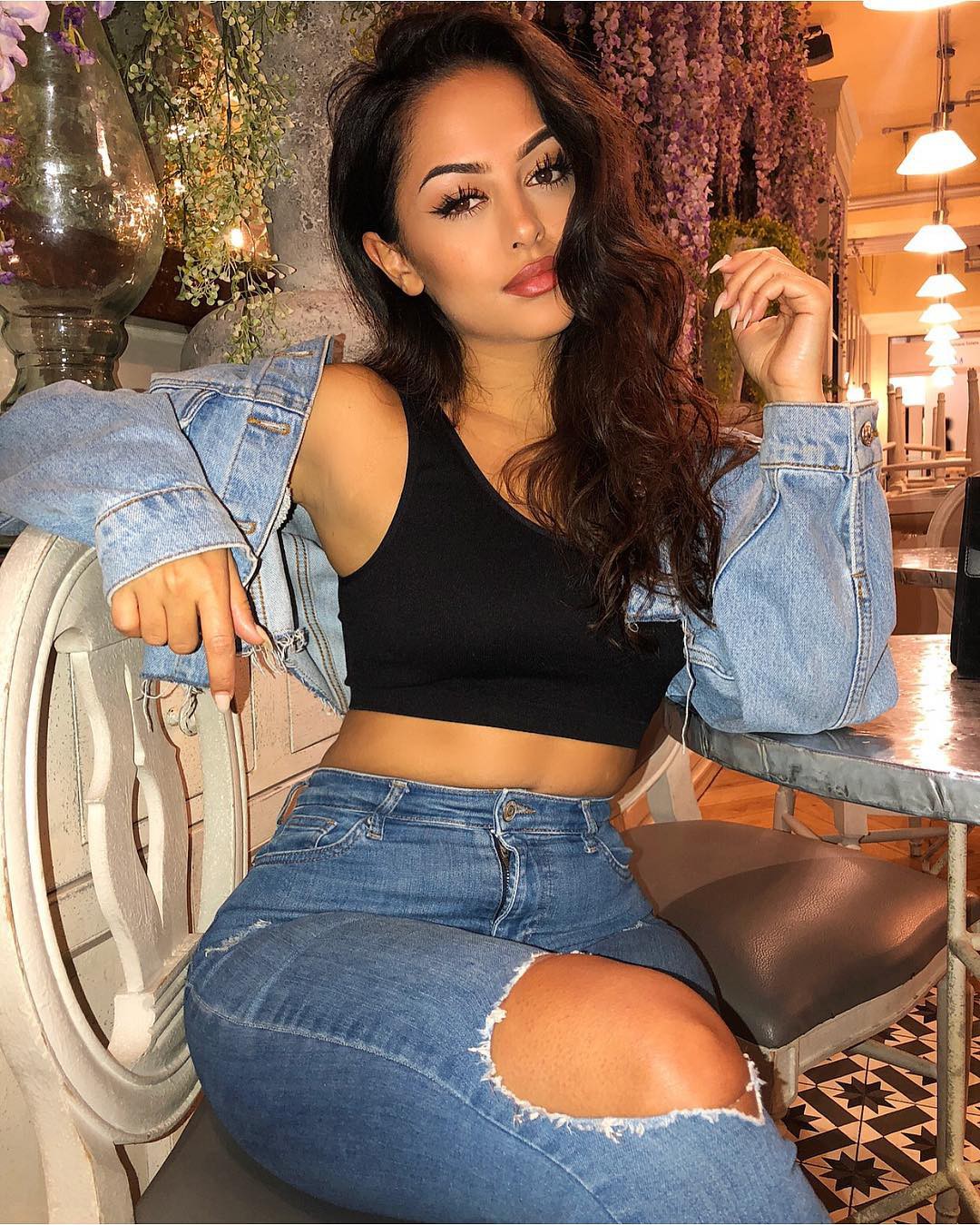 Human leg,  Photo shoot: Hot Girls,  Brown hair,  Curvy Teen,  Negz Negar  