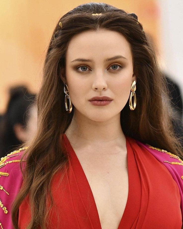 Natalie Portman, Katherine Langford: Red Carpet Dresses,  Met Gala,  Katherine Langford,  Hannah Baker,  Natalie Portman  