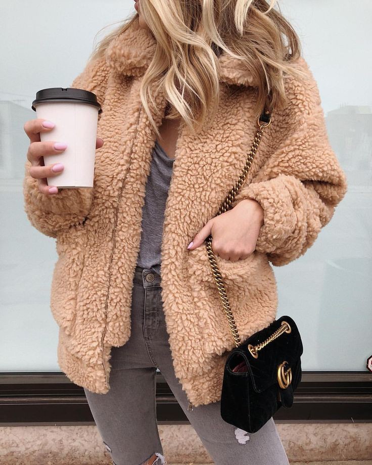 Hooded Faux Shearling Jacket Emma Chamberlain: winter outfits,  Fur clothing,  Slim-Fit Pants,  Teddy bear,  Teddy Jacket  