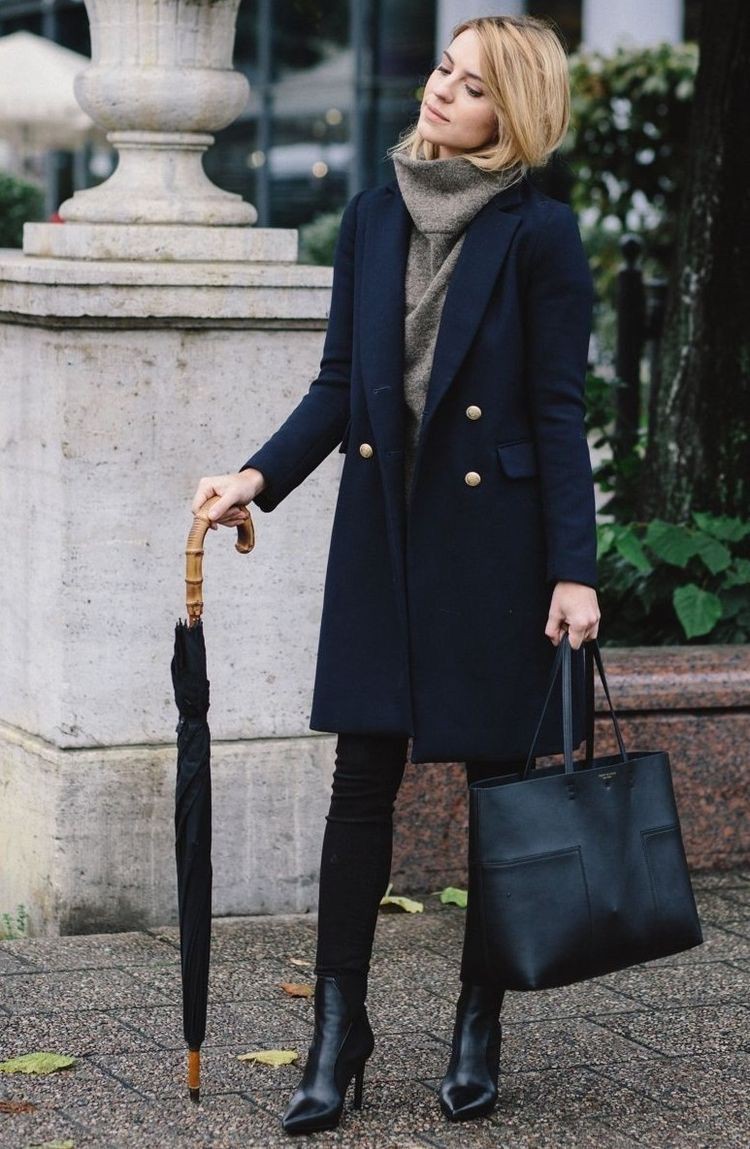 Celebrities and designer bags 2019, Stella McCartney: Trench coat,  winter outfits,  Stella McCartney,  Street Style  