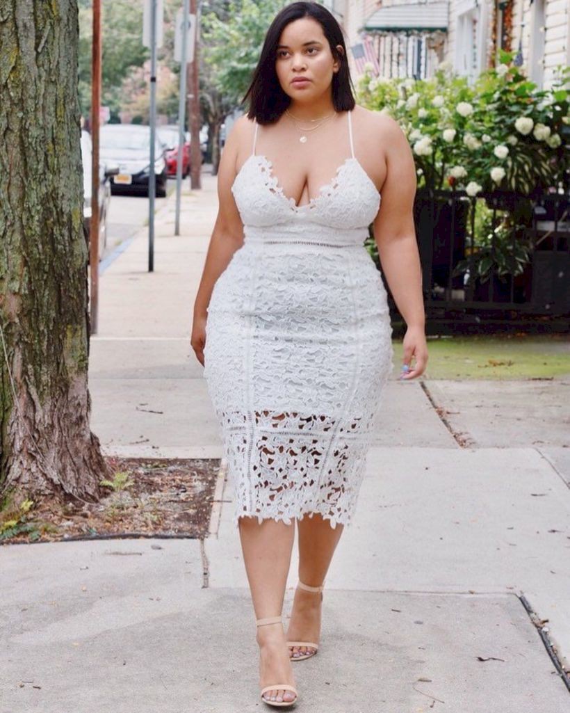 Summer outfits for plus size ladies: Plus size outfit,  Plus-Size Model,  Fluvia Lacerda  