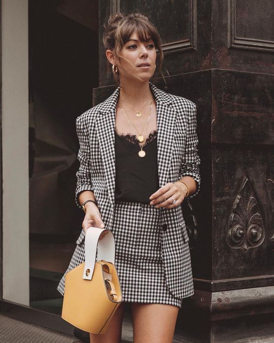 Saia e blazer inverno 2019, Saia Suede: Street Style,  Business Outfits,  Saia Suede  