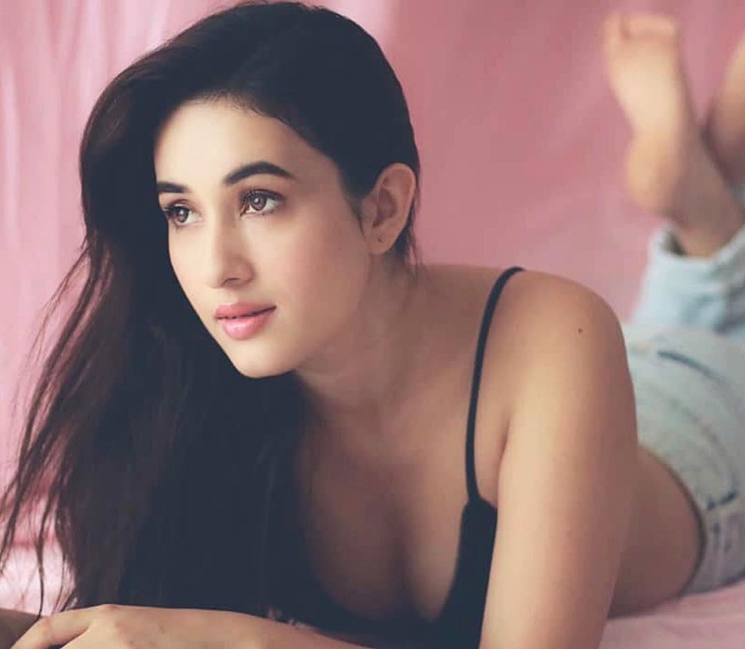 Best deals on aditibudhathoki nude, Aditi Rao Hydari