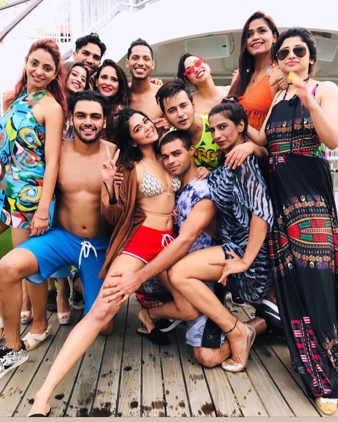 Sakshi Pradhan Instagram, Spring break: Spring Outfits,  Hot Instagram Models  