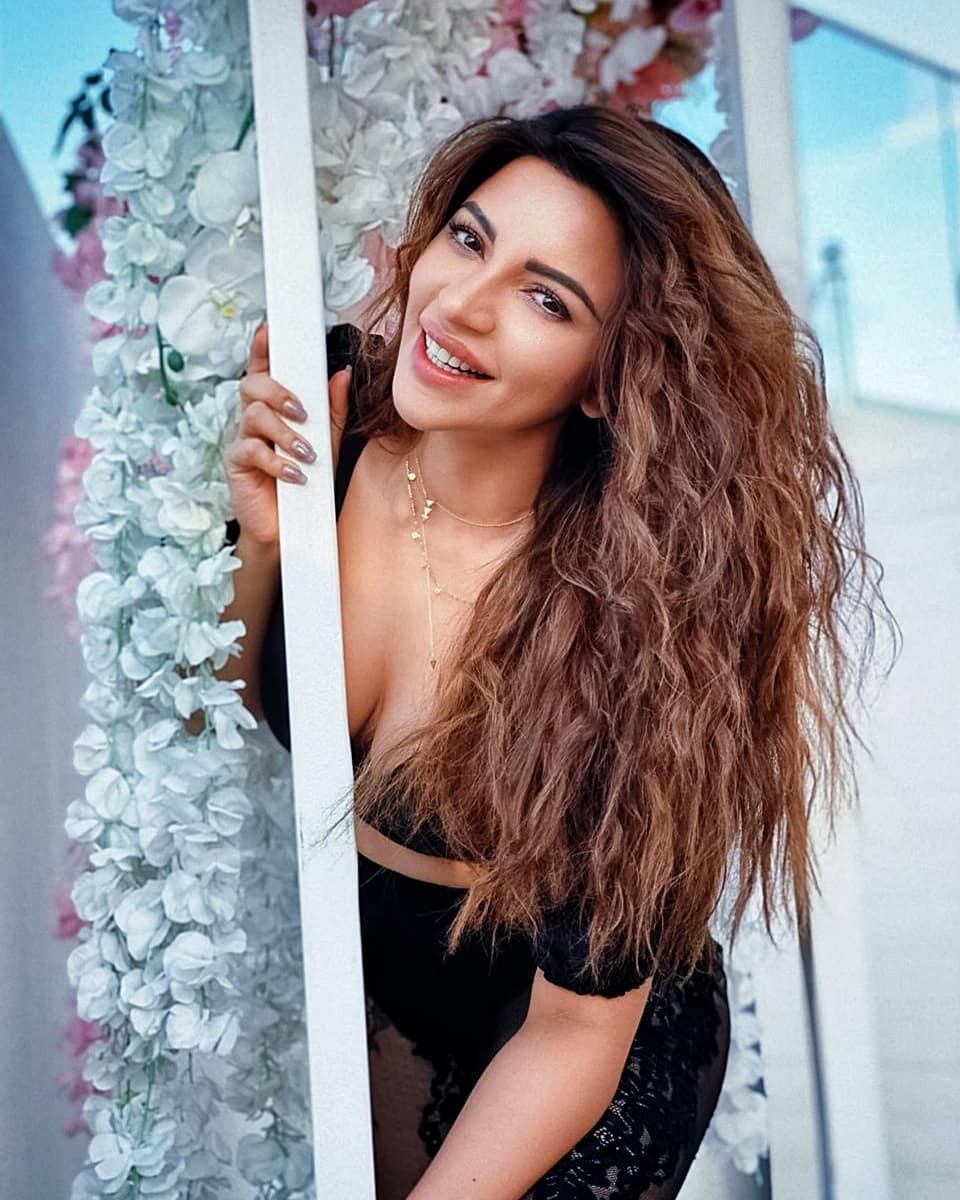 Shama Sikander Hot Pics, Shama Sikander, Film still: Hot Instagram Models,  Shama Sikander,  Nithya Menen  