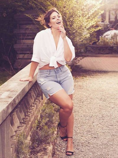 Ashley graham shorts outfits: Plus-Size Model,  Ashley Graham,  Fashion photography,  Body Goals,  Crop Top Outfits,  Marina Rinaldi  