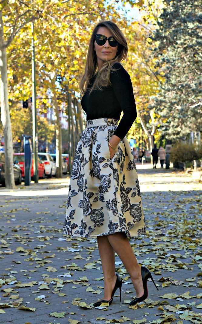 Check these fine formal skirt outfits, Formal wear: Petite size,  Pencil skirt,  Skirt Outfits,  Fashion week,  Formal wear,  Casual Outfits,  Swing skirt  