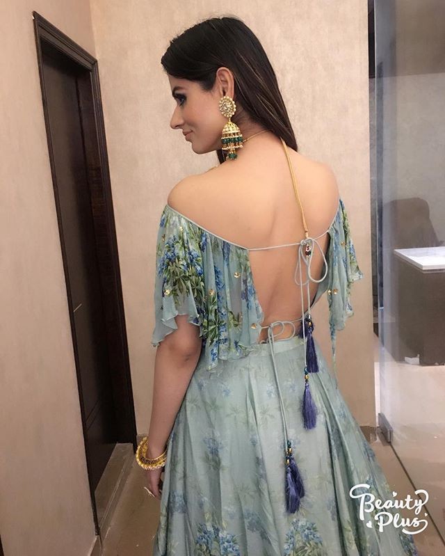 Sabby Suri Hot Pics In Backless Dress: Cocktail Dresses,  Photo shoot,  Sabby Suri Instagram  