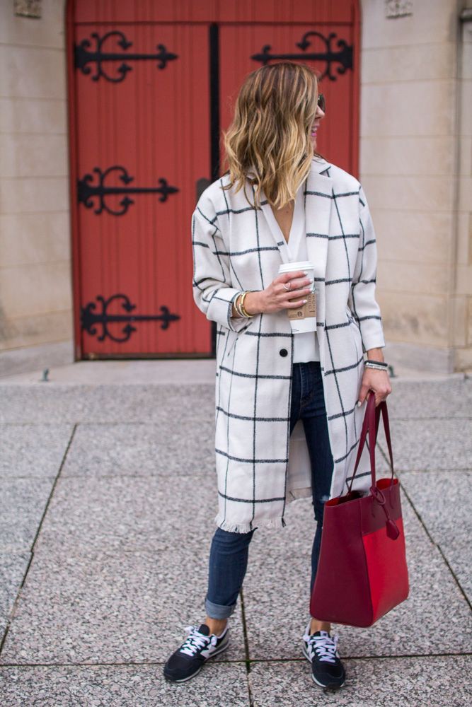 Outfits To Wear With Sneakers, Trench coat, Rebecca Minkoff: Polo neck,  Trench coat,  Sneakers Outfit,  Rebecca Minkoff,  Casual Outfits  