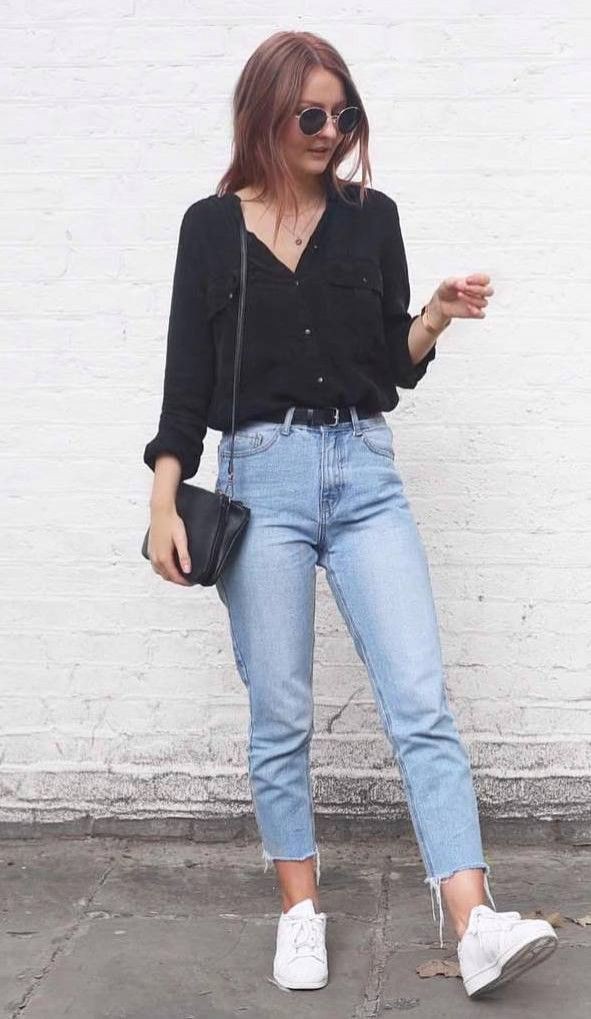 Cute outfits to wear with jeans: Crop top,  Mom jeans,  Casual Outfits,  Skinny Women Outfits  