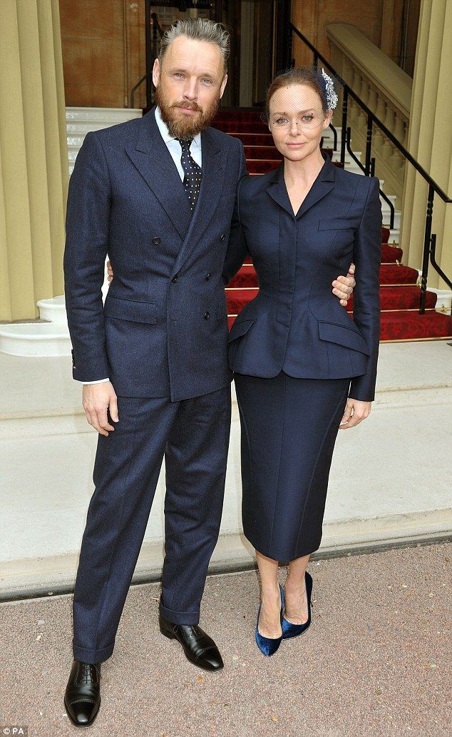 Stella mccartney alasdhair willis: Fashion photography,  Stock photography,  Getty Images,  Stella McCartney,  Matching Formal Outfits  