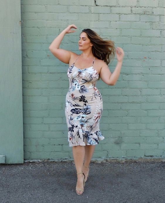 Just fantastic fashion model, Plus-size model: Cocktail Dresses,  Plus size outfit,  Plus-Size Model,  Ashley Graham,  Body Goals,  Photo shoot  