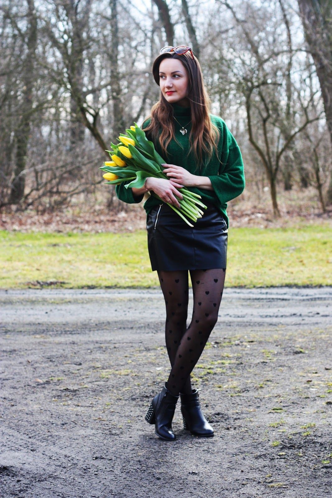 street style Black Polka Dot Tights: Outfit With Tights  