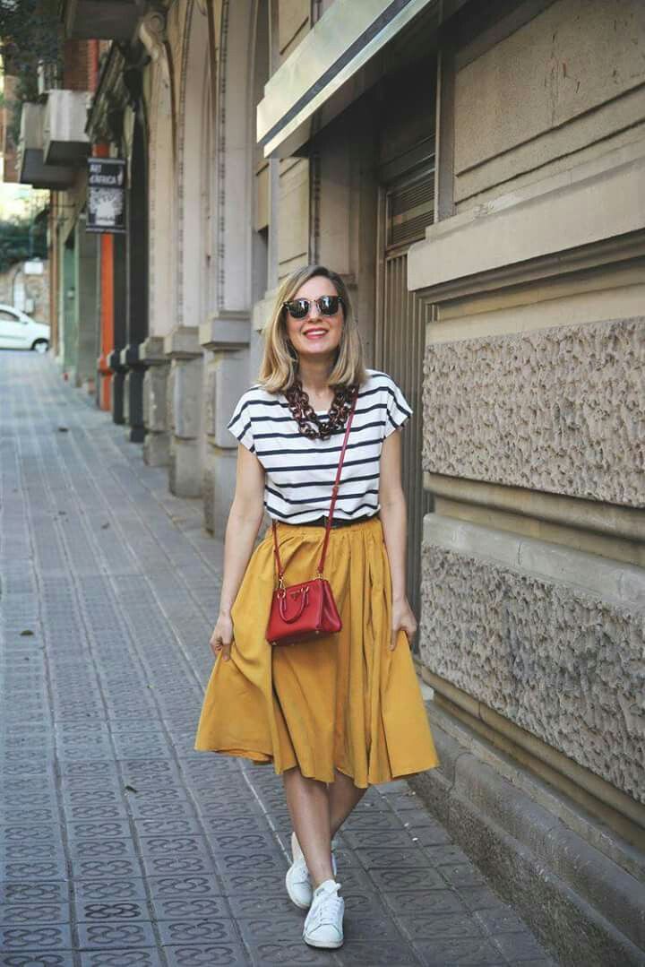 Just impressive faldas con vuelo, Casual wear: Sports shoes,  Casual Outfits,  Midi Skirt Outfit  