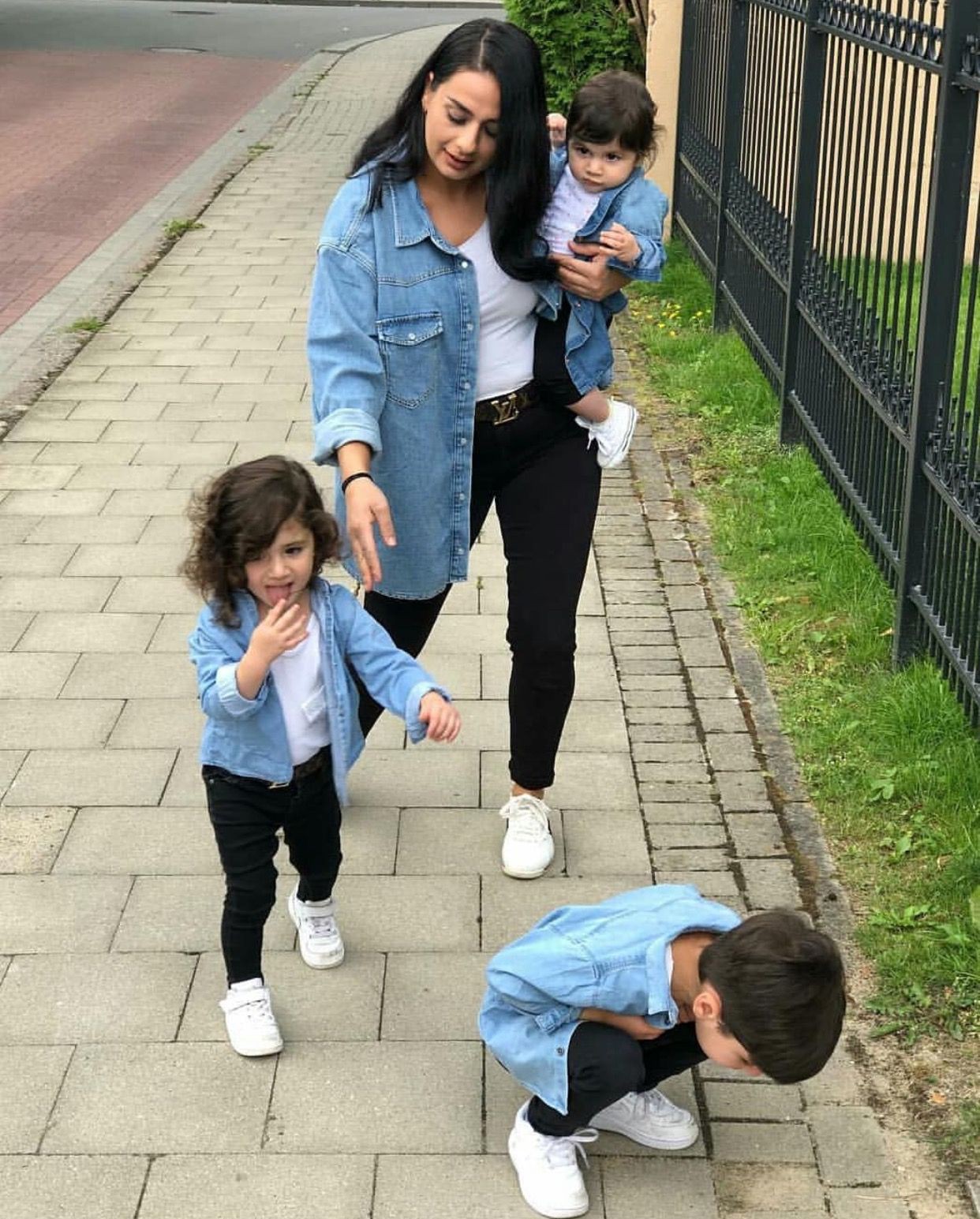 Cute Mom And Daughter Matching Denim Outfits: Plaid Blazer Work Outfit,  Trendy Plaid Blazer,  Mom And Daughter Matching Clothes,  Mommy And Daughter Dresses,  Mom And Kids Matching Outfit  